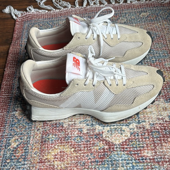 New Balance sneaks - Picture 2 of 4